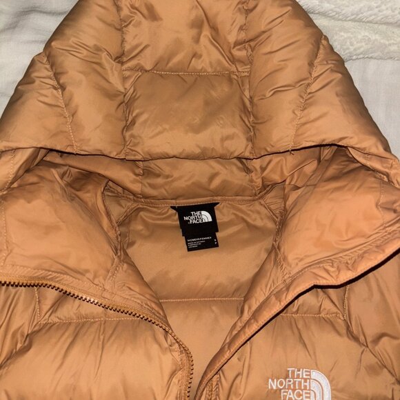 North Face Puffer with Hood - Picture 2 of 4
